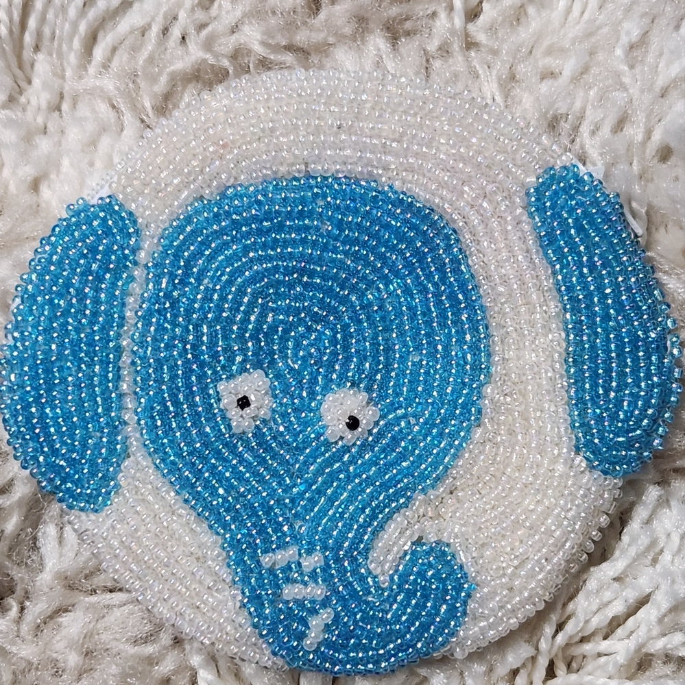 Round Beaded Elephant Coin Purse Blue & White 4"